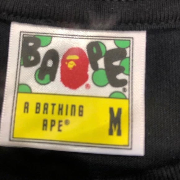 A bathing ape shirt - Picture 3 of 3